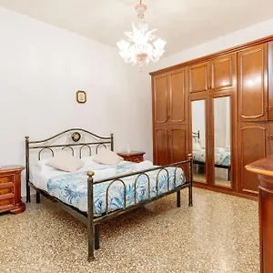 elegant-flat-15-minutes-to-venice-with-parking-e-netflix.hotelslidodijesolo.com/